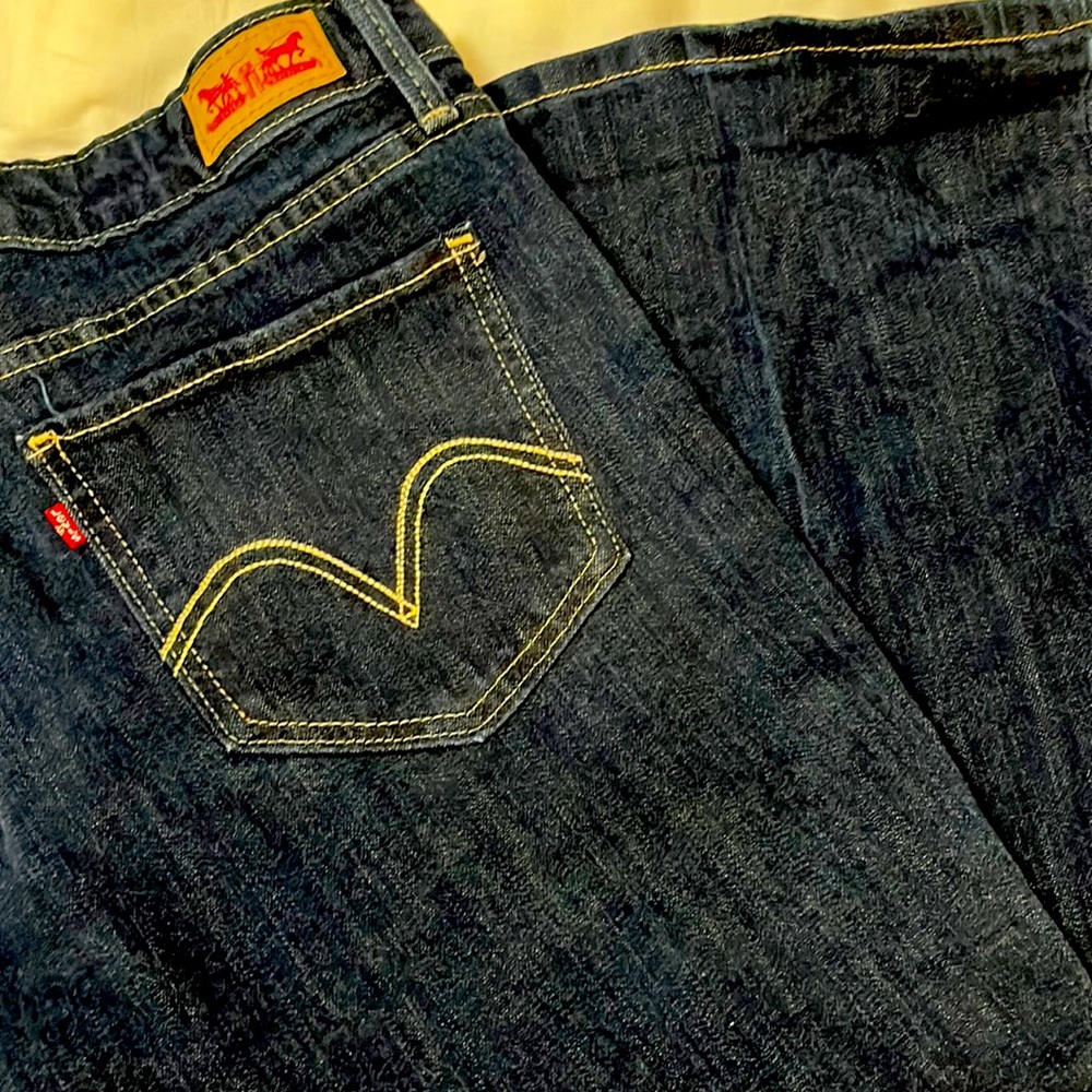 NWOT Levi Jeans